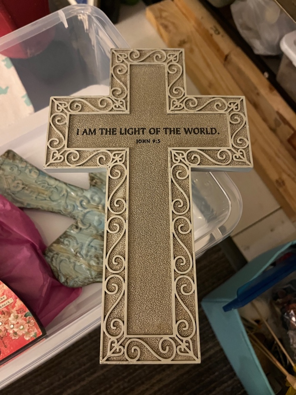 Decorative Wall Cross - "I Am The Light Of The World" - Beige/Gold